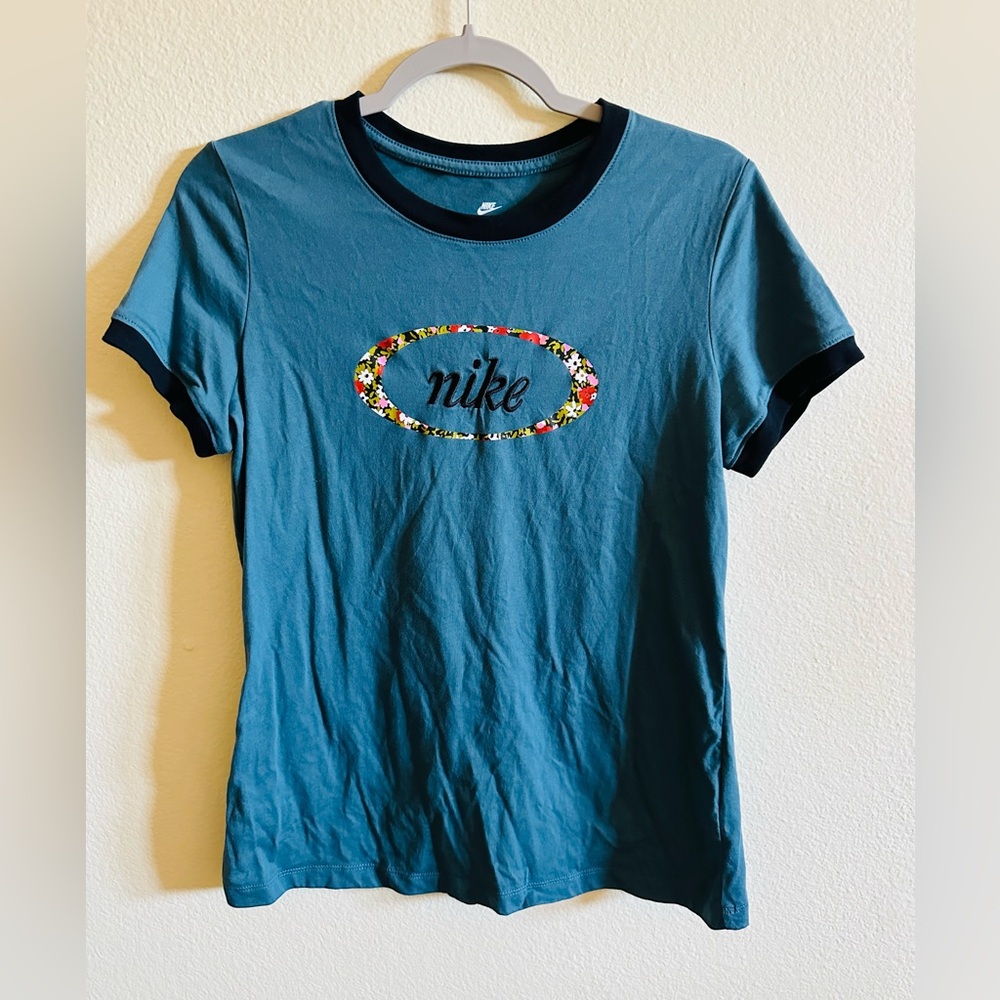 Nike Women’s T-shirt